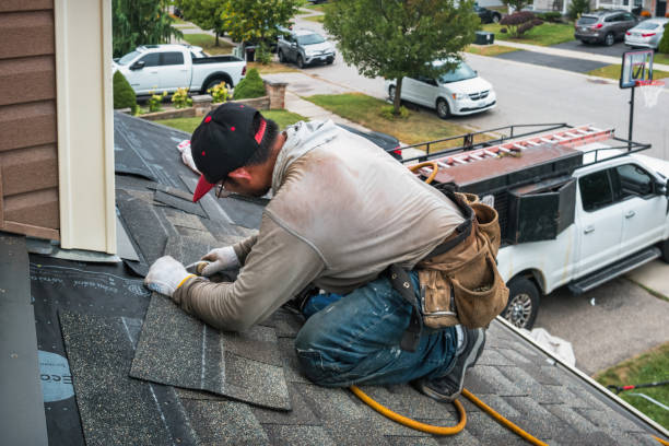 Professional Roofing technician working in Llano, CA